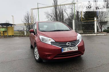 Хэтчбек Nissan Versa 2014 в Кременчуге