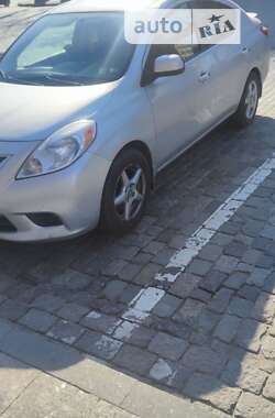 Седан Nissan Versa 2013 в Харькове
