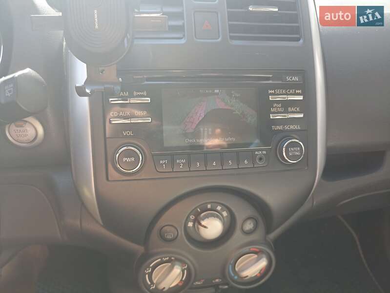 Седан Nissan Versa 2013 в Черновцах фото 3 Седан Nissan Versa 2013 в Черновцах
