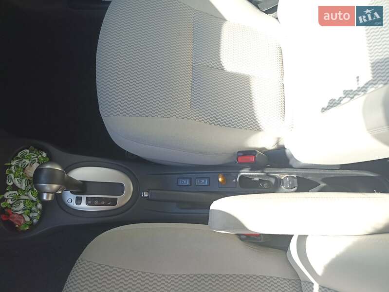 Седан Nissan Versa 2013 в Черновцах фото 16 Седан Nissan Versa 2013 в Черновцах