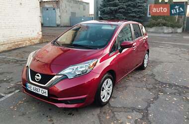 Седан Nissan Versa 2016 в Дніпрі