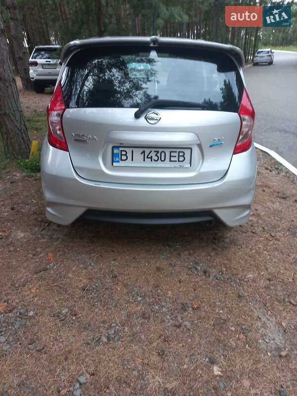 Седан Nissan Versa 2016 в Вышгороде