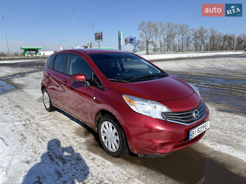 Седан Nissan Versa 2014 в Полтаві