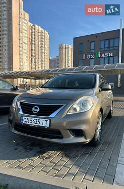 Седан Nissan Versa 2013 в Черкассах