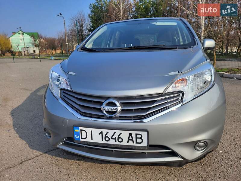Седан Nissan Versa 2014 в Хмельницькому