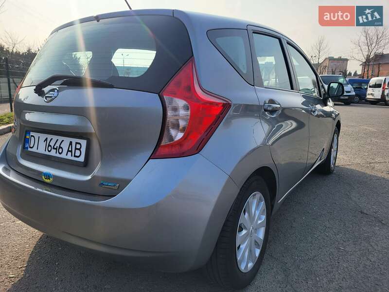 Седан Nissan Versa 2014 в Хмельницькому