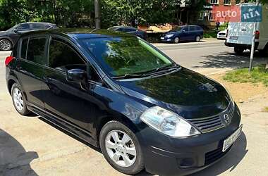 Хетчбек Nissan Versa 2007 в Вороновиці
