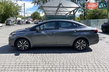 Седан Nissan Versa 2020 в 