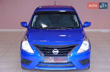Седан Nissan Versa 2016 в 