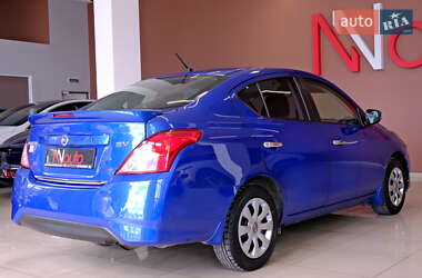 Седан Nissan Versa 2016 в 