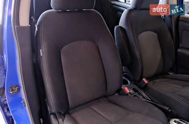 Седан Nissan Versa 2016 в 
