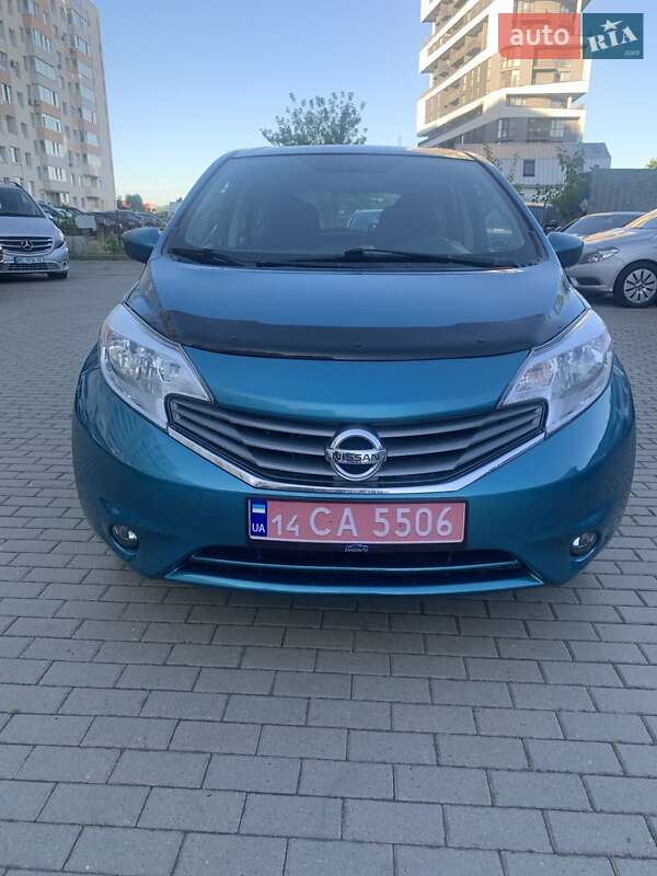 Nissan Versa 2015