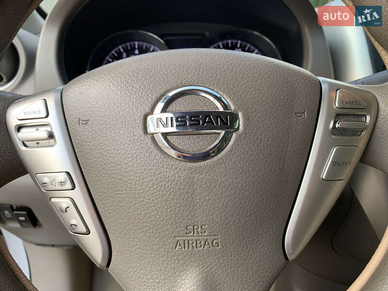 Седан Nissan Versa 2016 в Одесі