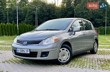 Хетчбек Nissan Versa 2011 в Харкові