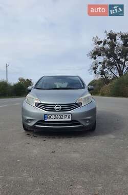 Седан Nissan Versa 2013 в Новому Розділі
