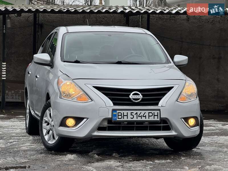 Седан Nissan Versa 2018 в Одесі