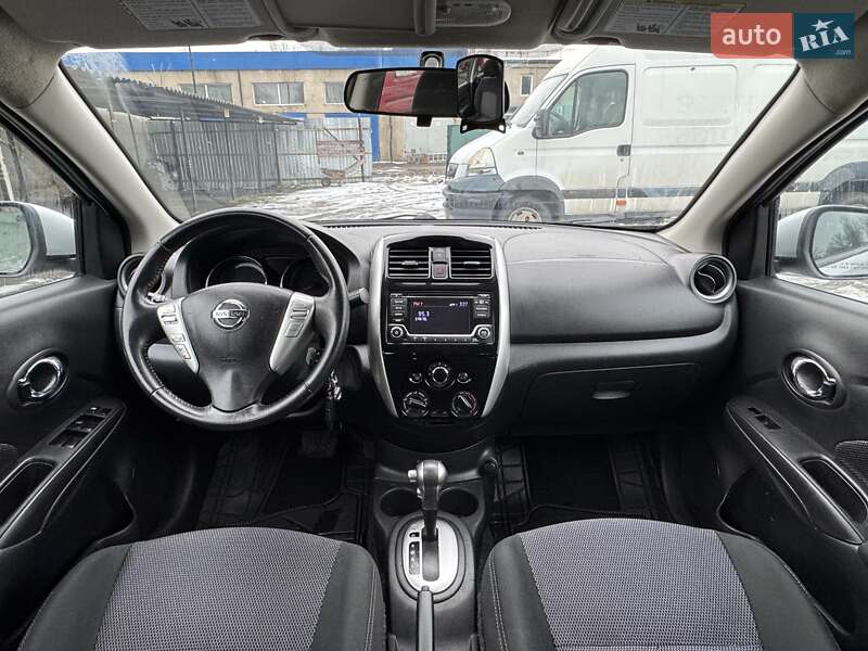 Седан Nissan Versa 2018 в Одесі