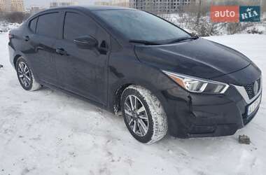 Седан Nissan Versa 2019 в Киеве