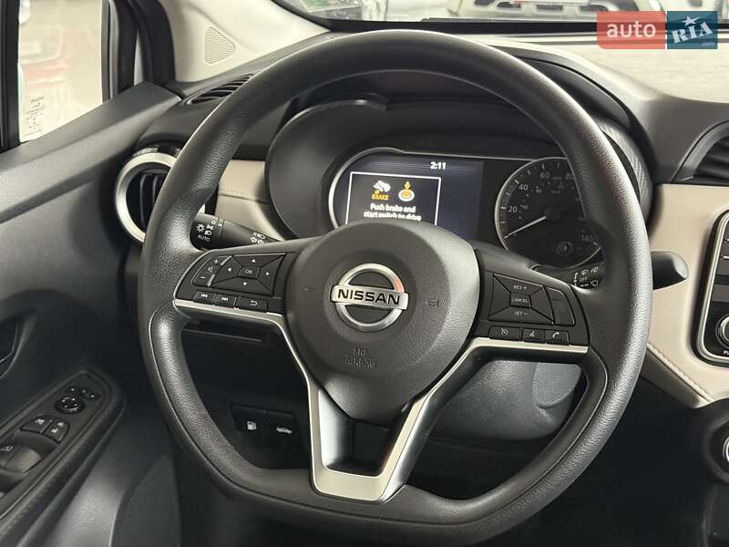 Седан Nissan Versa 2022 в Одессе