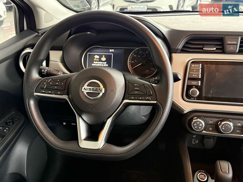 Седан Nissan Versa 2022 в Одессе