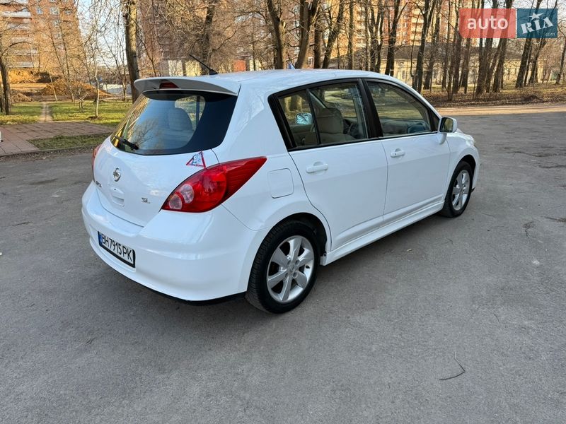 Хэтчбек Nissan Versa 2010 в Одессе