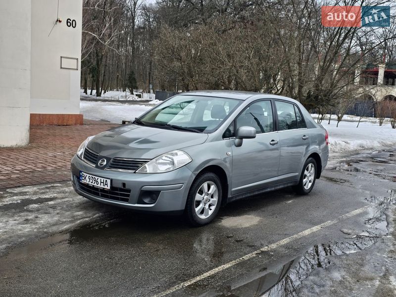 Седан Nissan Versa 2007 в Києві
