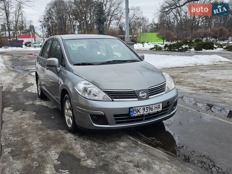 Седан Nissan Versa 2007 в Києві