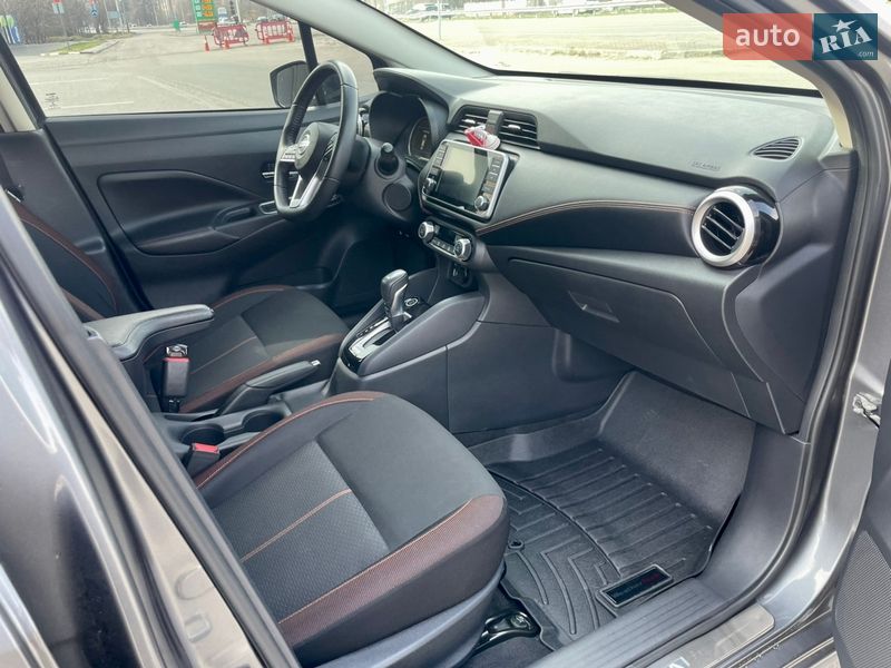 Седан Nissan Versa 2019 в Днепре