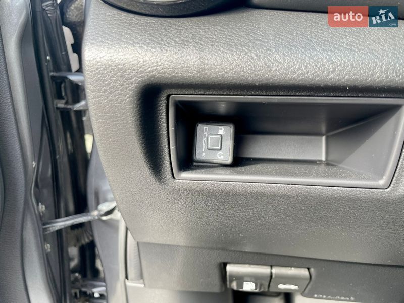 Седан Nissan Versa 2019 в Днепре