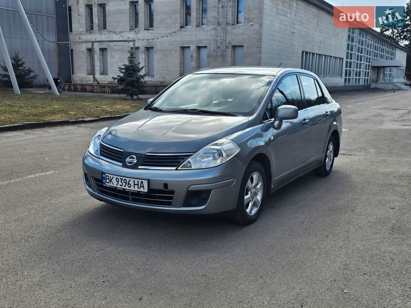 Седан Nissan Versa 2007 в Киеве фото Седан Nissan Versa 2007 в Киеве