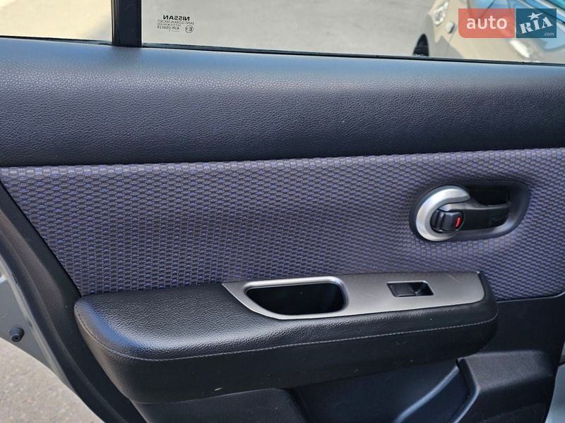 Седан Nissan Versa 2007 в Киеве фото 23 Седан Nissan Versa 2007 в Киеве