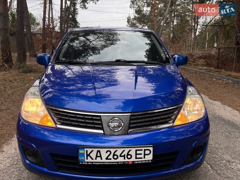 Седан Nissan Versa 2012 в Василькове