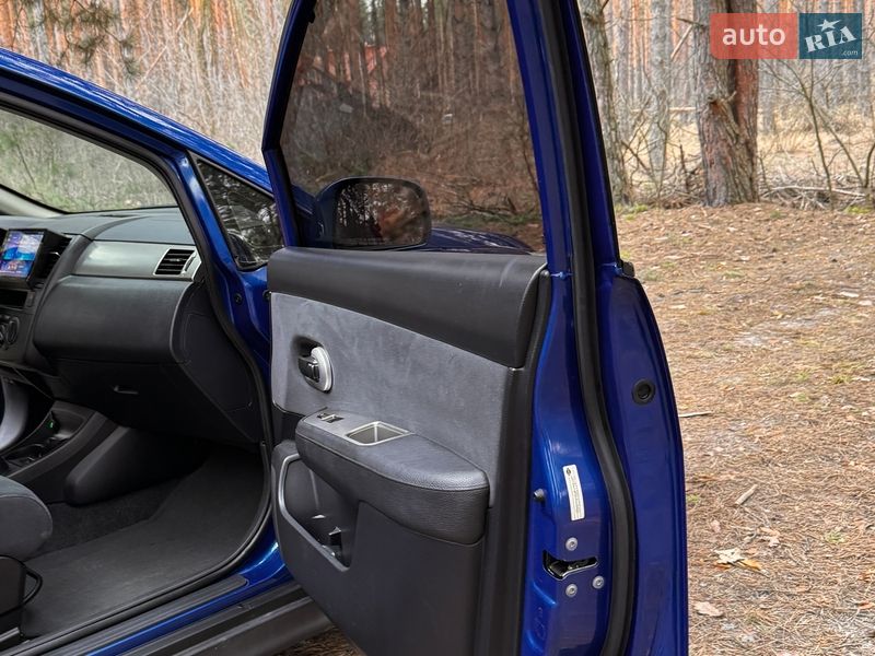 Седан Nissan Versa 2012 в Василькове