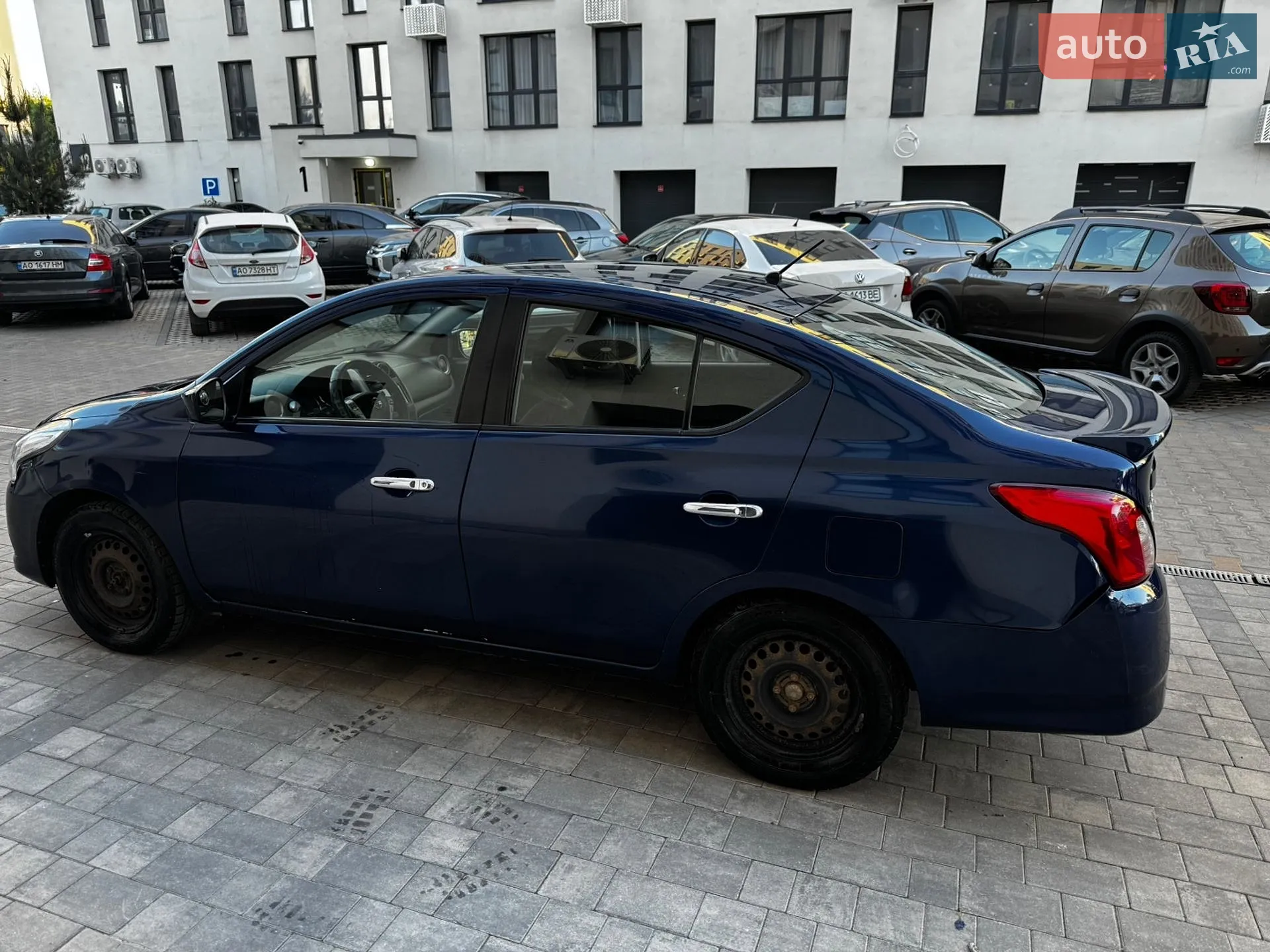 2019 Nissan Versa - мініатюра 2