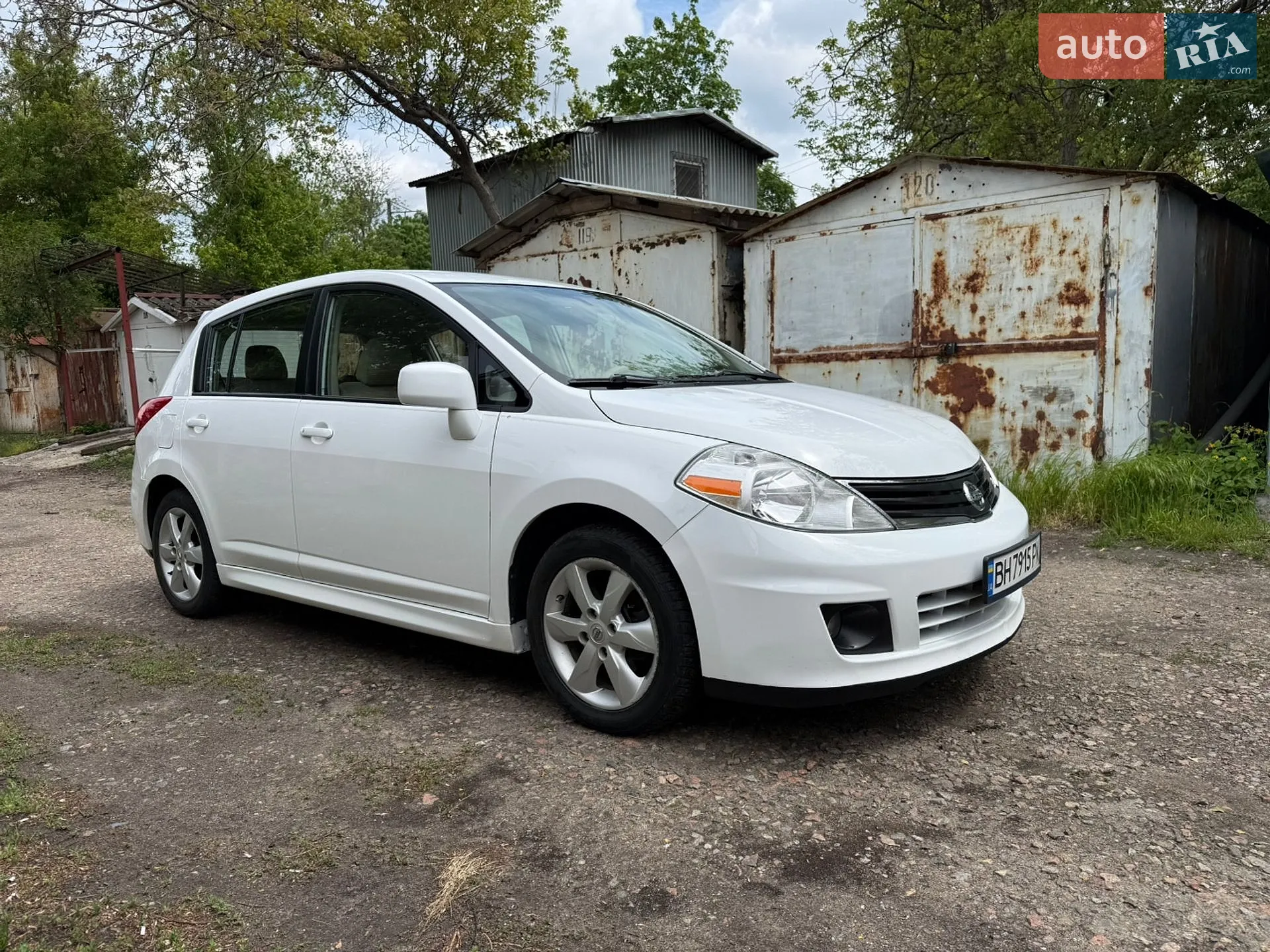 2010 Nissan Versa - мініатюра 12