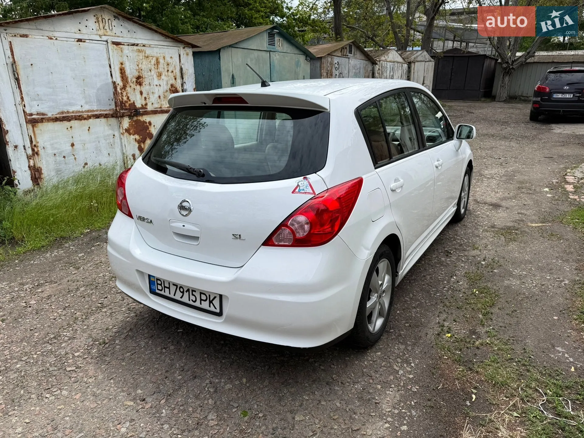 2010 Nissan Versa - мініатюра 16