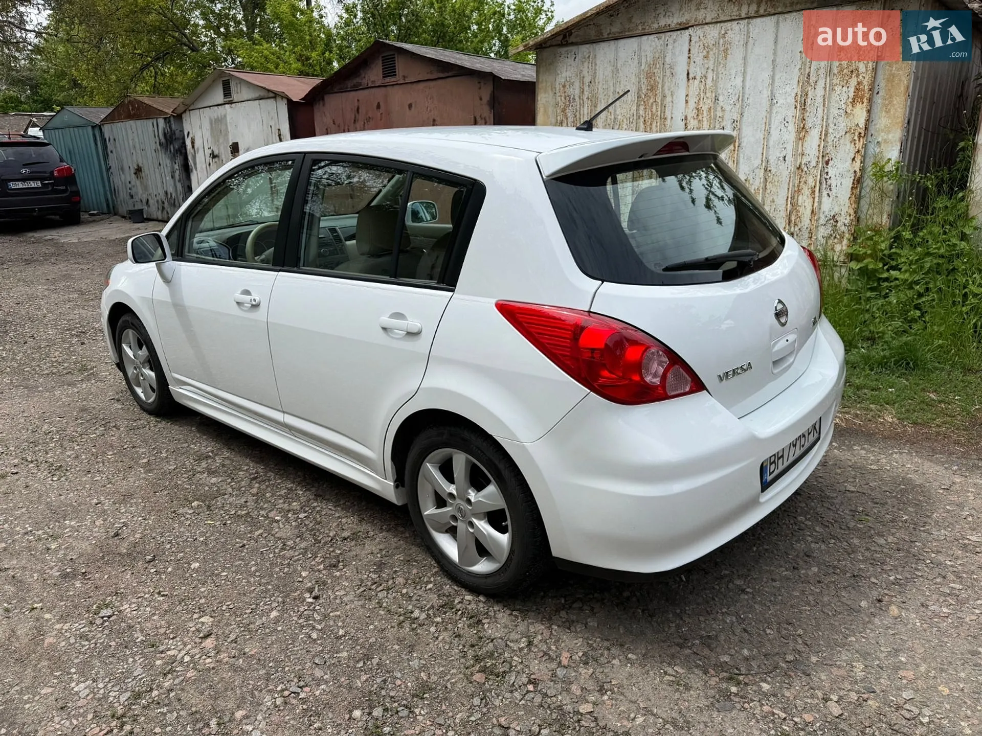 2010 Nissan Versa - мініатюра 21