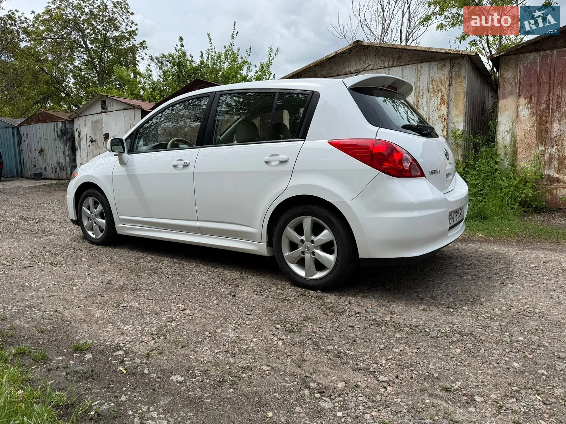 2010 Nissan Versa - мініатюра 25