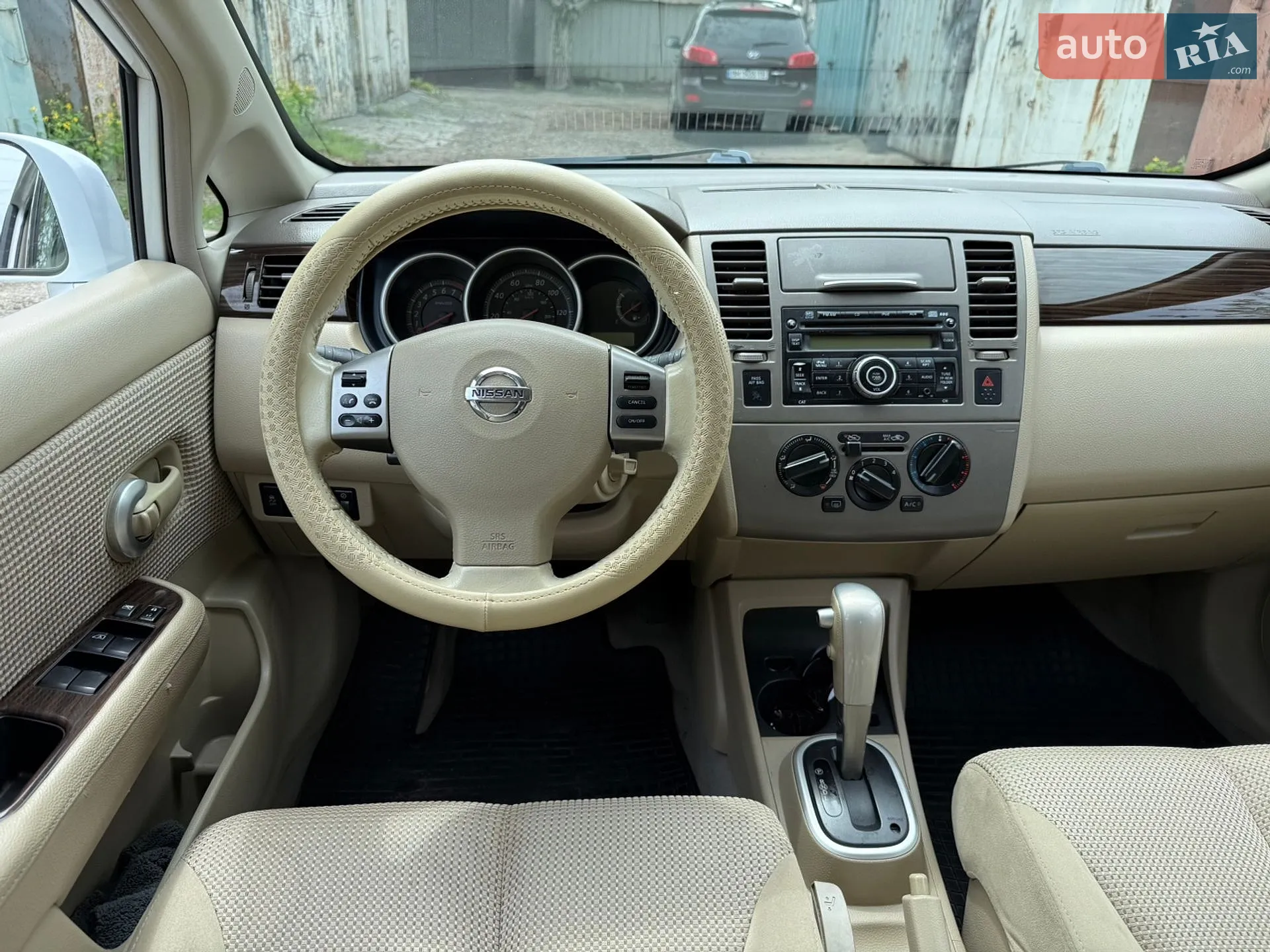 2010 Nissan Versa - мініатюра 29