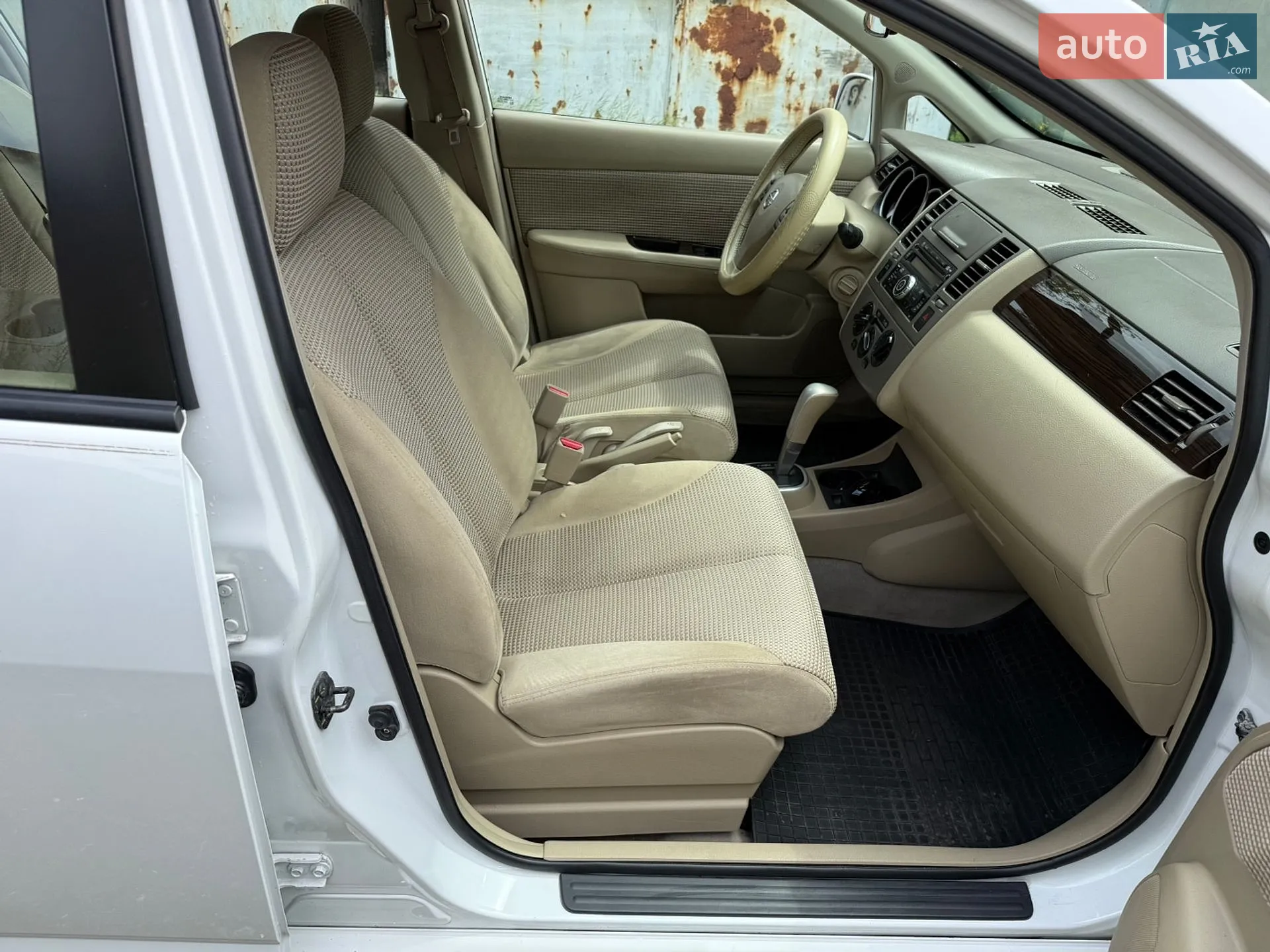 2010 Nissan Versa - мініатюра 43