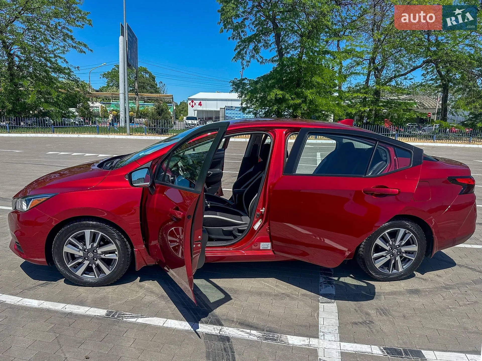 2020 Nissan Versa - мініатюра 4