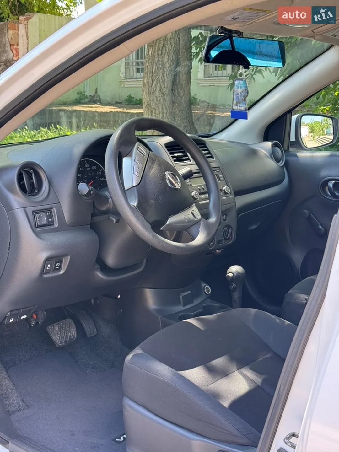 2017 Nissan Versa - мініатюра 10