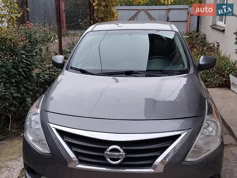 Nissan Versa