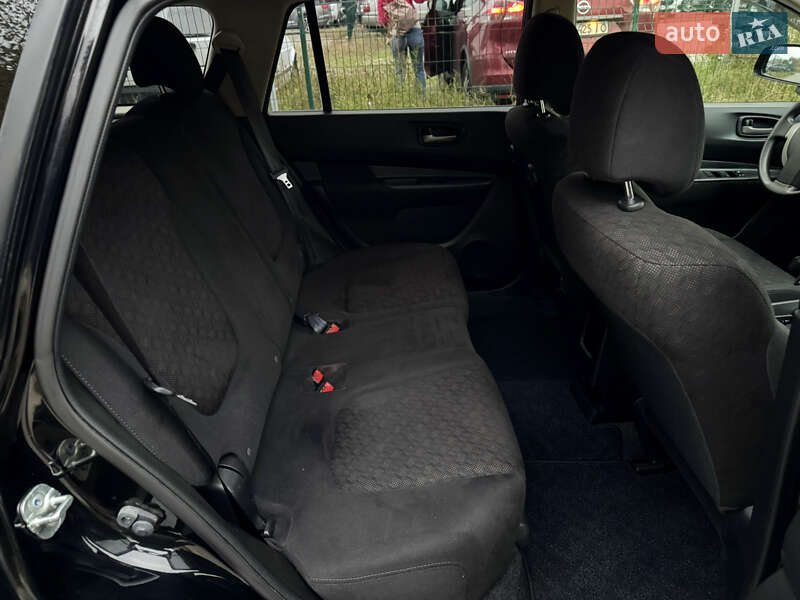 Універсал Nissan Wingroad 2013 в Києві фото 22 Універсал Nissan Wingroad 2013 в Києві