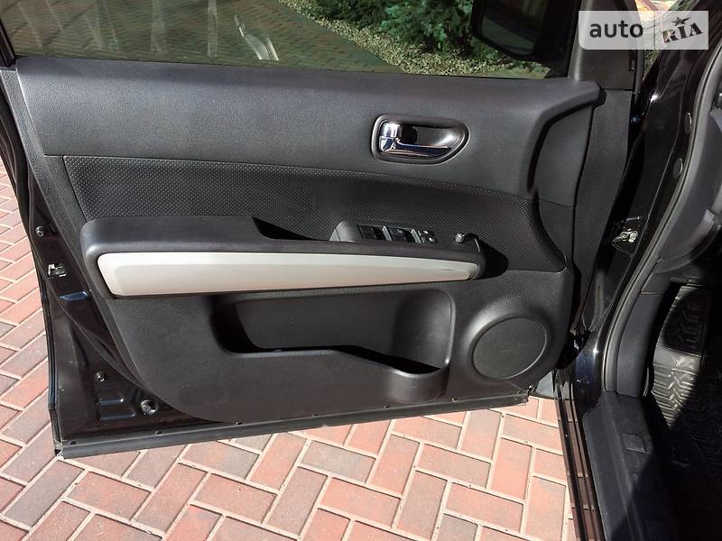 Позашляховик / Кросовер Nissan X-Trail 2011 в Вишневому фото 18 Позашляховик / Кросовер Nissan X-Trail 2011 в Вишневому