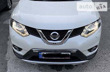 Позашляховик / Кросовер Nissan X-Trail 2015 в Києві