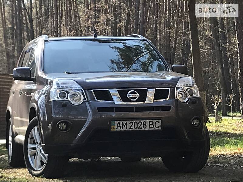 Позашляховик / Кросовер Nissan X-Trail 2010 в Києві