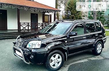 Позашляховик / Кросовер Nissan X-Trail 2003 в 