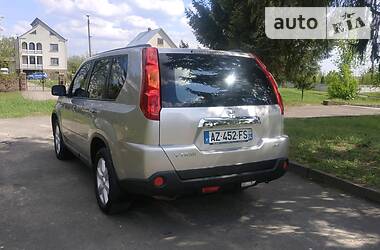Позашляховик / Кросовер Nissan X-Trail 2010 в 