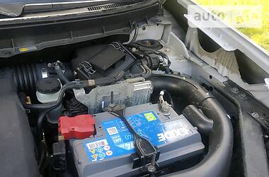 Позашляховик / Кросовер Nissan X-Trail 2010 в 